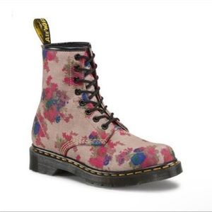Dr. Martens Floral Castel Boots Sz 8